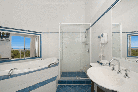 Eagle Heights Mountain Resort - Sydneys Hotel 1