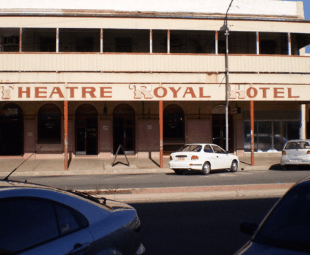 Theatre Royal Hotel - Sydneys Hotel
