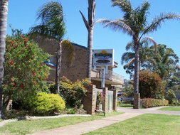Book Marks Point Accommodation Vacations Sydneys Hotel Sydneys Hotel