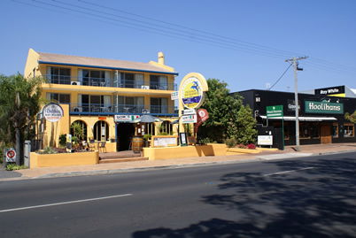 Delfinos Bay Resort - Sydneys Hotel 0