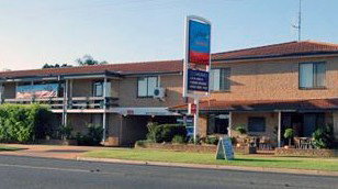 Book Nyngan Accommodation Vacations Sydneys Hotel Sydneys Hotel