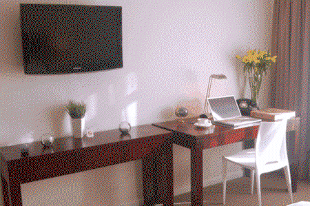 Checkers Country Resort And Conference Centre - Sydneys Hotel 1