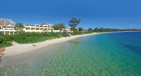 Ramada Resort Shoal Bay - Sydneys Hotel 1