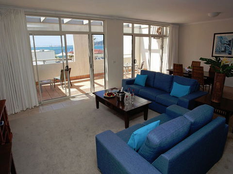 Ramada Resort Shoal Bay - Sydneys Hotel 8