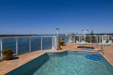Atrium Resort - Sydneys Hotel 9