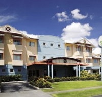 Cairns Queens Court Accommodation - Sydneys Hotel