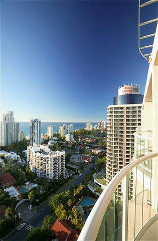 Aarons Holiday Inn - Sydneys Hotel 0