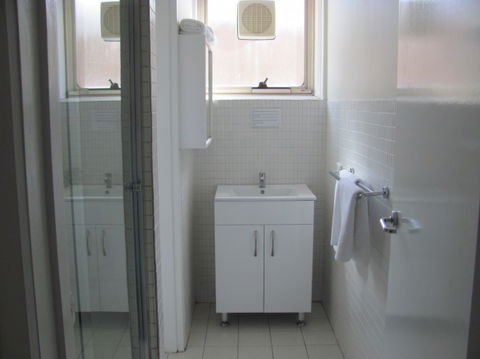 Apartments On Flemington - Sydneys Hotel 4