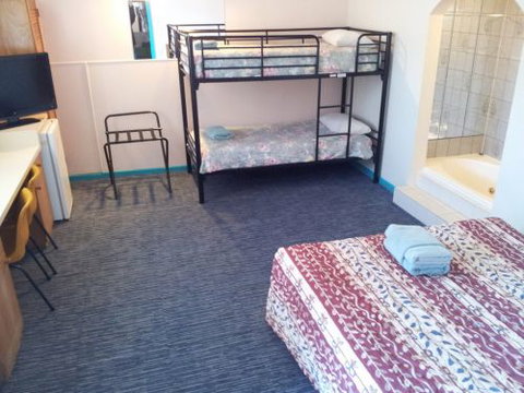 Charlton Motel - Sydneys Hotel 2