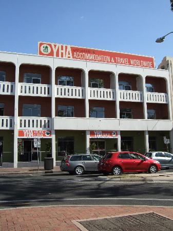 Adelaide Central YHA - Sydneys Hotel 0