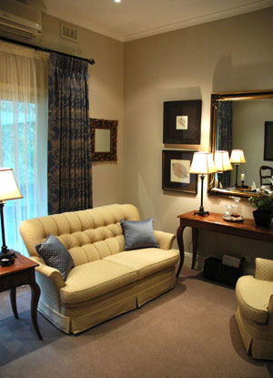Treetops Bed And Breakfast - Sydneys Hotel 4
