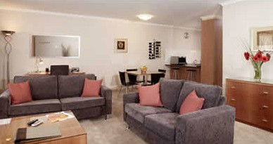 Ringwood Royale Apartment Hotel - Sydneys Hotel 0