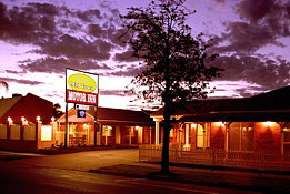 Dalby Mid Town Motor Inn - Sydneys Hotel 0