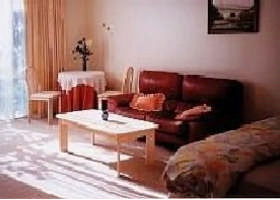 Wattle Cottage - Sydneys Hotel 0