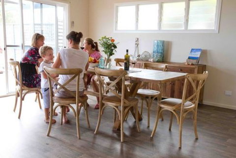 Coral Sands Luxury Beach House - Sydneys Hotel 3