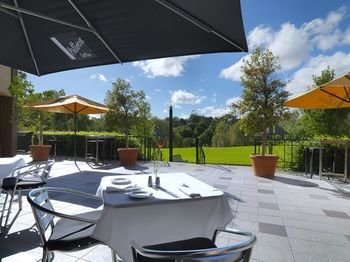 Amora Riverwalk Melbourne - Sydneys Hotel 7