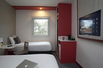 Ibis Sydney Airport - Sydneys Hotel 9