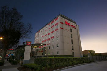 Ibis Sydney Airport - Sydneys Hotel 15