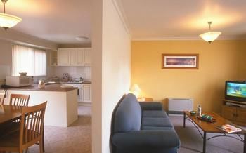 Best Western Plus The Tudor-Box Hill - Sydneys Hotel 12