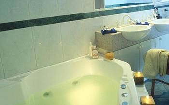 Best Western Plus The Tudor-Box Hill - Sydneys Hotel 24