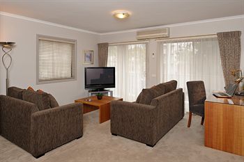 Ringwood Royale - Sydneys Hotel 2