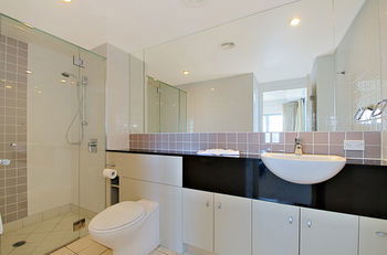 Pumicestone Blue - Sydneys Hotel 11