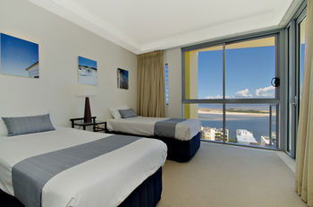 Pumicestone Blue - Sydneys Hotel 20