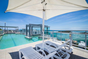 Pumicestone Blue - Sydneys Hotel 47