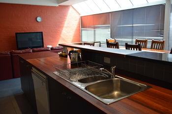 YTI Garden Hotel - Sydneys Hotel 26
