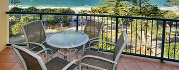 Peninsular Beachfront Resort - Sydneys Hotel 2