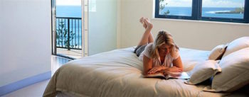 Peninsular Beachfront Resort - Sydneys Hotel 20