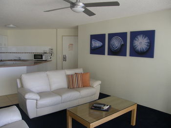 Peninsular Beachfront Resort - Sydneys Hotel 21