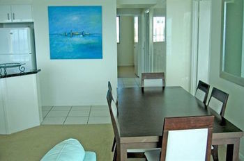 Peninsular Beachfront Resort - Sydneys Hotel 36