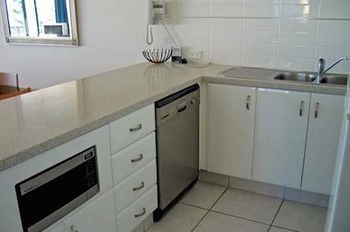 Peninsular Beachfront Resort - Sydneys Hotel 40