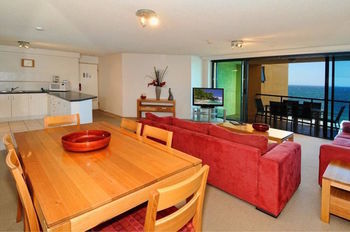 Peninsular Beachfront Resort - Sydneys Hotel 58