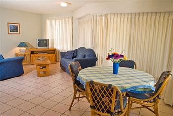 Pacific Horizons Resort - Sydneys Hotel 5