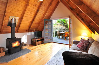 Valley Ranges Getaways - Sydneys Hotel 10