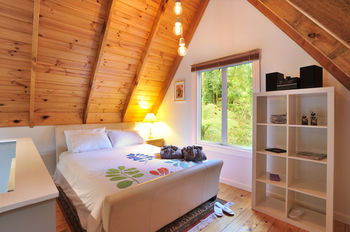 Valley Ranges Getaways - Sydneys Hotel 11