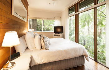 Valley Ranges Getaways - Sydneys Hotel 18