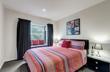 Bungunyah Apartments - Sydneys Hotel 9