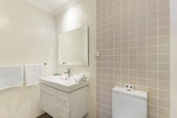 Checkers Resort & Conference Centre - Sydneys Hotel 5