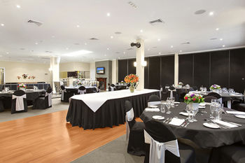 Checkers Resort & Conference Centre - Sydneys Hotel 9