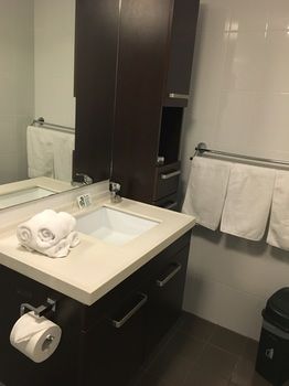 Checkers Resort & Conference Centre - Sydneys Hotel 12
