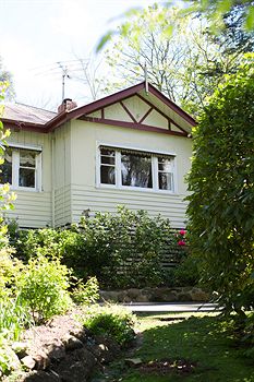 Adeline Bed And Breakfast - Sydneys Hotel 11