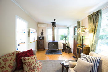 Adeline Bed And Breakfast - Sydneys Hotel 14