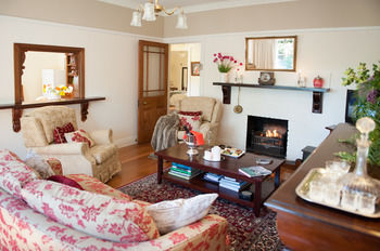 Adeline Bed And Breakfast - Sydneys Hotel 25
