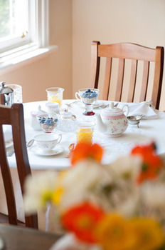 Adeline Bed And Breakfast - Sydneys Hotel 30