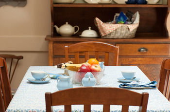 Adeline Bed And Breakfast - Sydneys Hotel 32