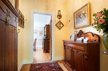 Adeline Bed And Breakfast - Sydneys Hotel 34