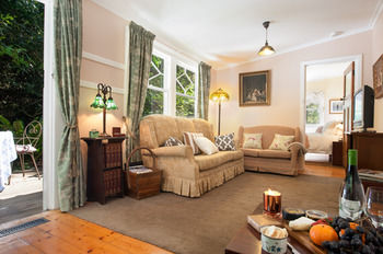 Adeline Bed And Breakfast - Sydneys Hotel 36